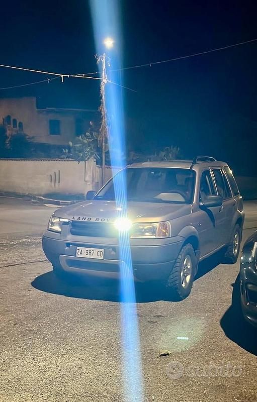 Usata Land Rover Freelander 97 CV (71 kW) 1999 Grigio SUV
