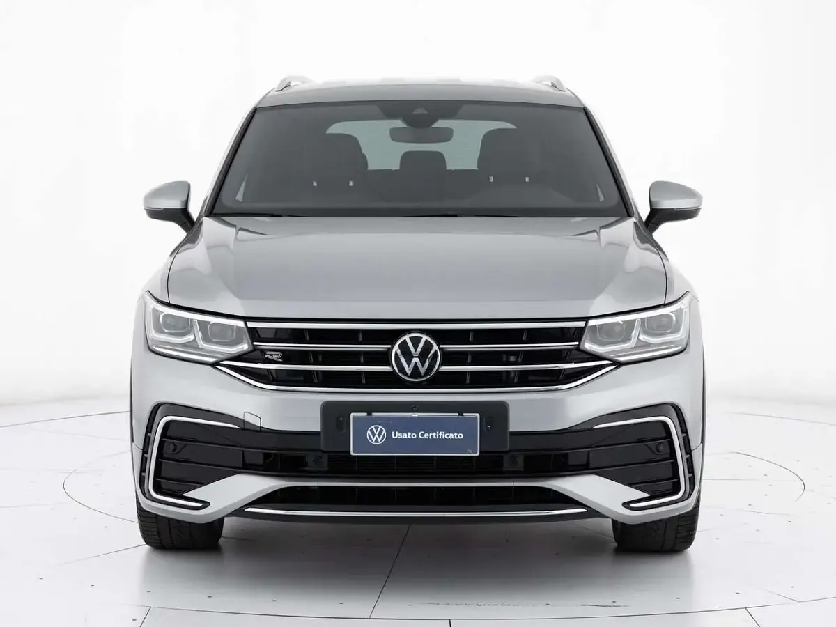 Usata VW Tiguan Allspace R-line 200 CV (147 kW) 2023 Argento SUV