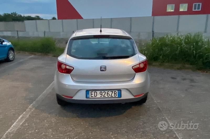 Usata Seat Ibiza 70 CV (51 kW) 2009 Grigio
