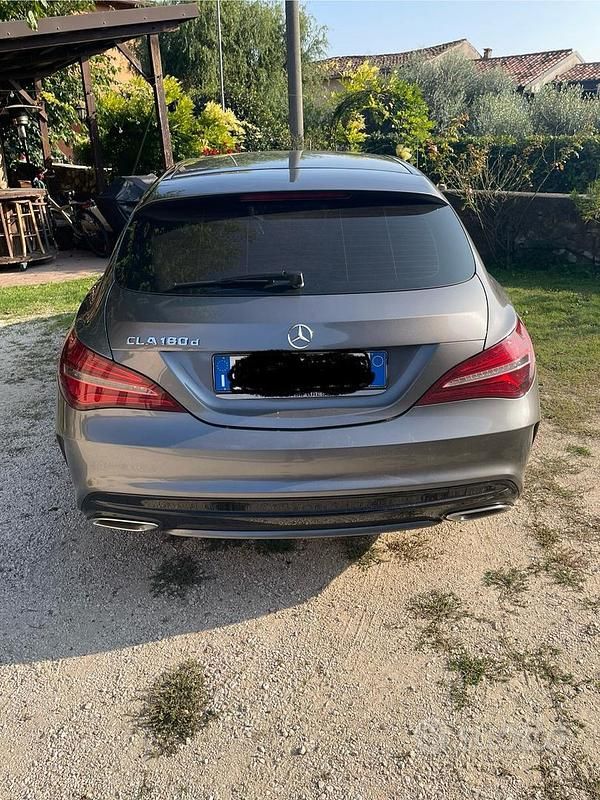 Usata Mercedes CLA180 Shooting Brake AMG 109 CV (80 kW) 2017 Grigio Station wagon