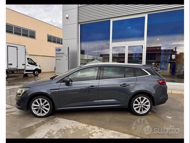 Usata Renault Mégane GrandTour Bose Edition 116 CV (85 kW) 2017 Blu Station wagon