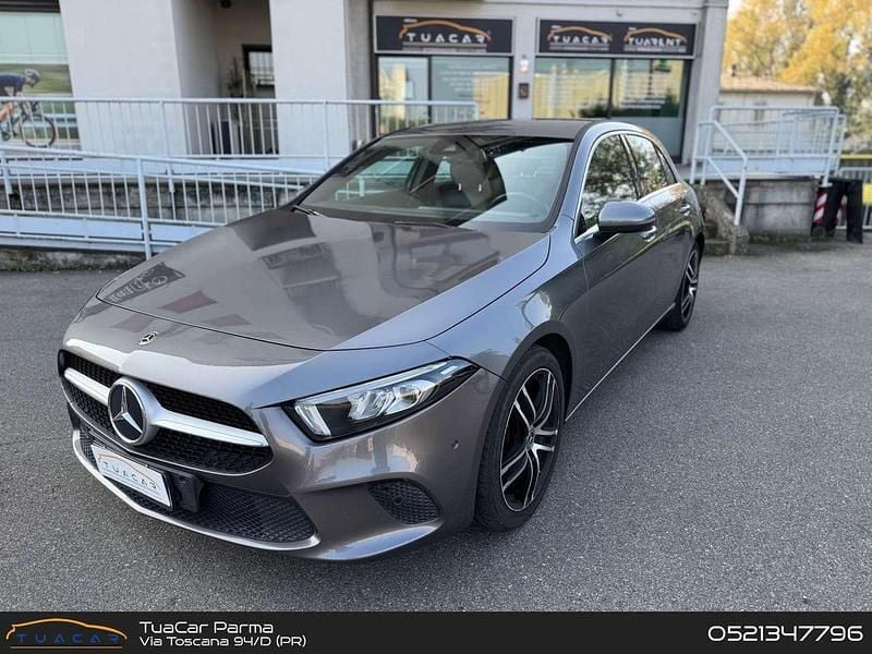 Grigio Usata 2019 Mercedes A180 Executive Tre volumi | 19.000 € (Ottimo prezzo) - Immagine 1/4