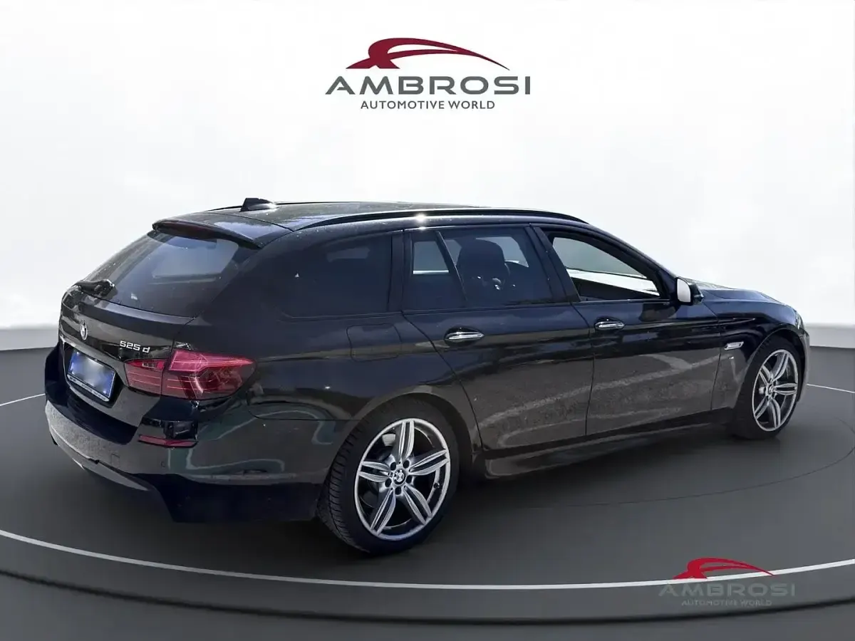 Usata BMW 525 Comfort Edition 218 CV (160 kW) 2014 Nero Station wagon