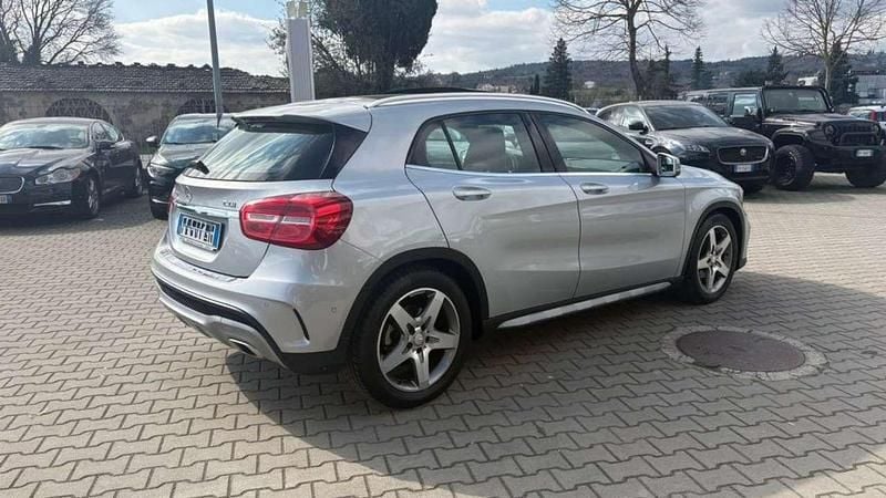 Usata Mercedes GLA200 Premium 136 CV (100 kW) 2015 Bianco SUV