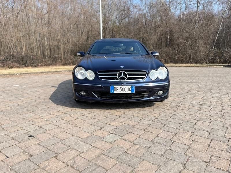 Usata Mercedes CLK320 Avantgarde 224 CV (164 kW) 2006 Blu Cabrio