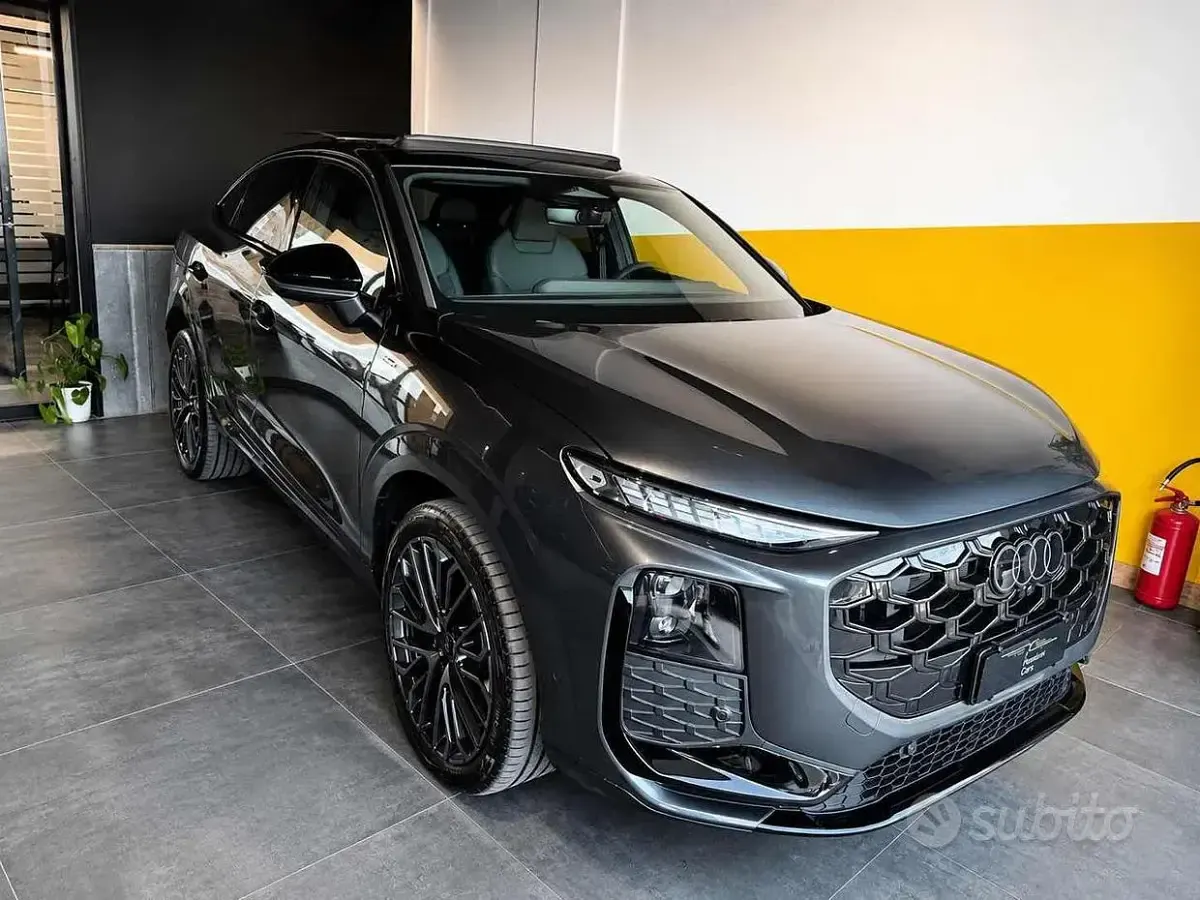 Nuova Audi Q3 Sportback S-Line 150 CV (110 kW) 2026 Grigio SUV
