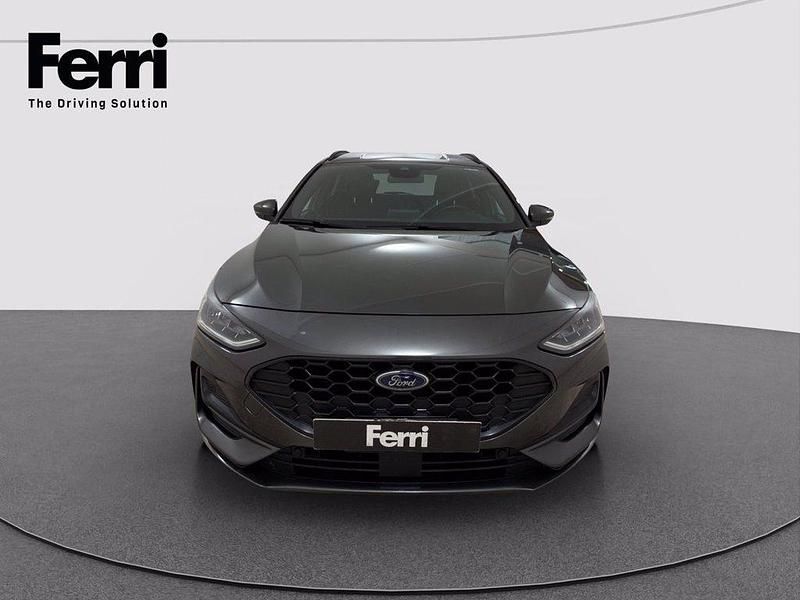 Käytetty Ford Focus ST-Line 125 HP (91 kW) 2022 Harmaa Farmari