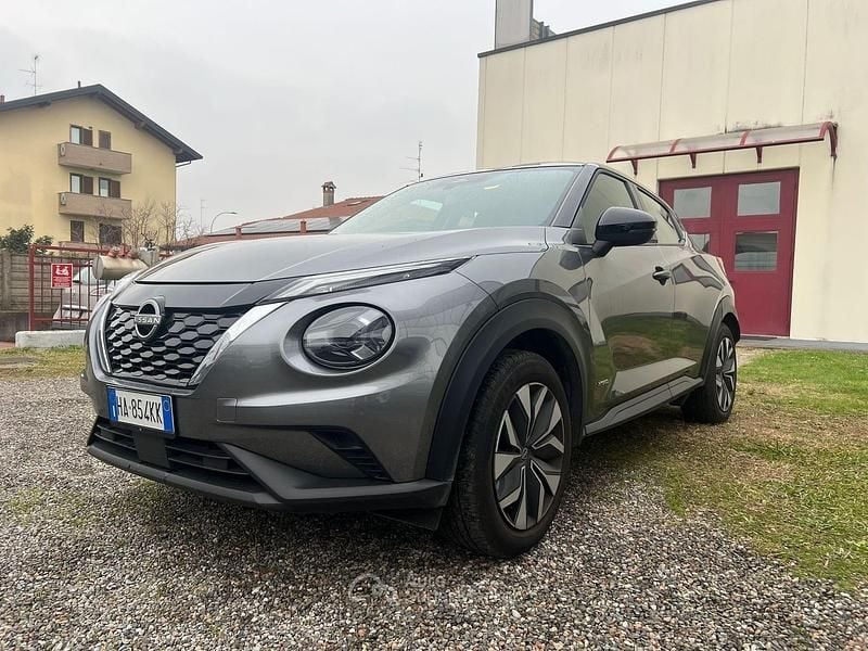 Usata Nissan Juke Acenta 94 CV (69 kW) 2025 Gray SUV