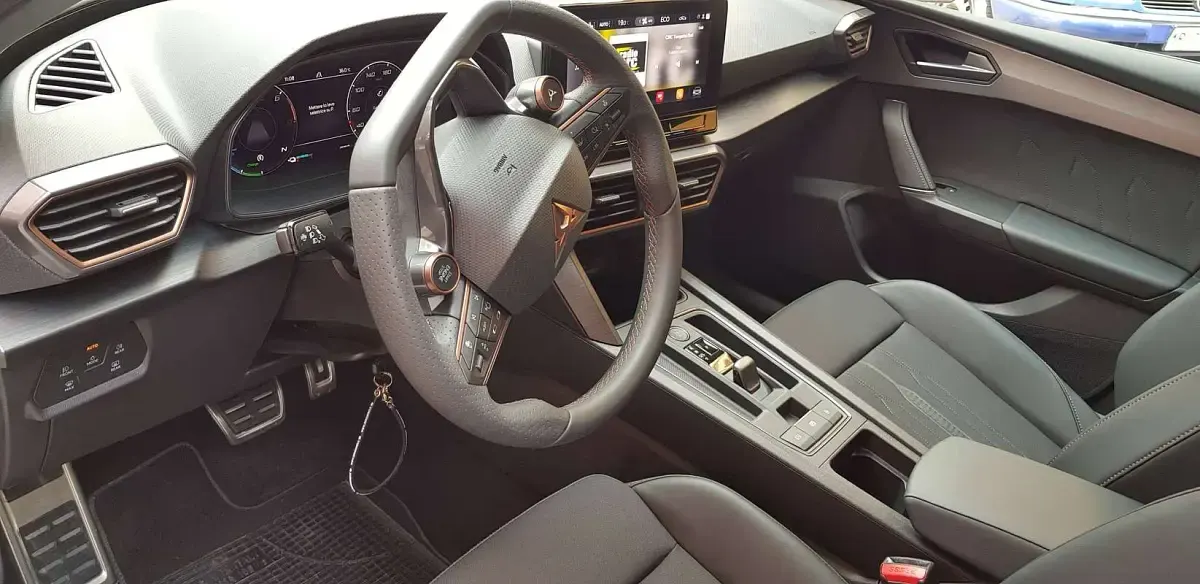 Usata Cupra Leon VZ2 150 CV (110 kW) 2022 Grigio Berlina
