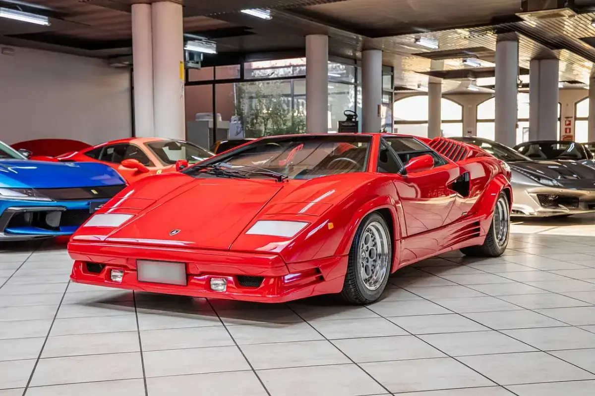 Usata Lamborghini Countach 455 CV (334 kW) 1990 Rosso Coupé