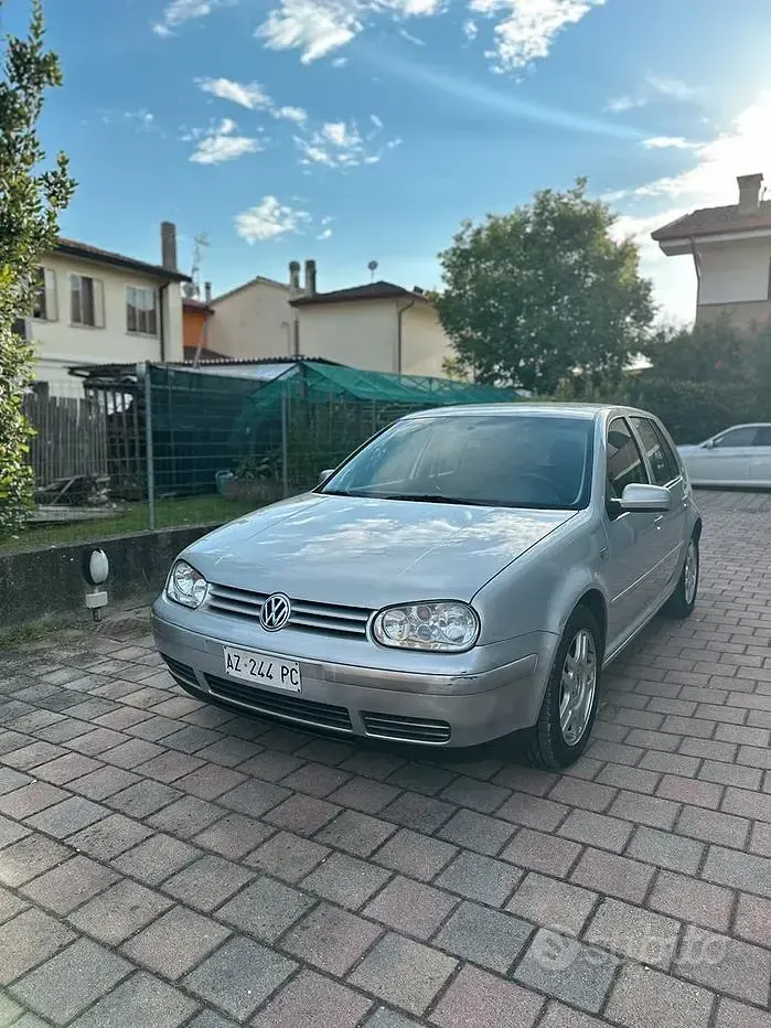 Usata VW Golf IV GTI 150 CV (110 kW) 1998 Grigio Utilitaria