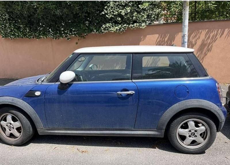 Begagnad Mini ONE 95 HK (69 kW) 2009 Blå Halvkombi