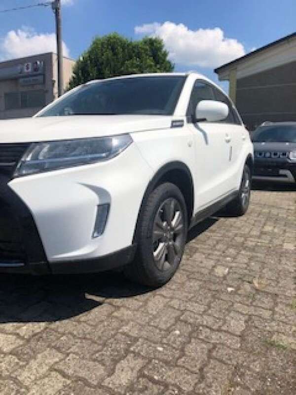 Usata Suzuki Vitara Cool 129 CV (94 kW) 2024 Vari colori SUV