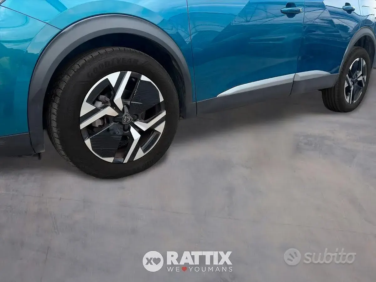 Usata Peugeot 2008 Allure 101 CV (74 kW) 2025 Blu SUV