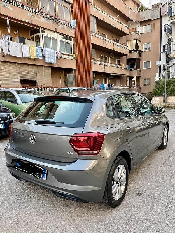 Usata VW Polo 90 CV (66 kW) 2019 Grigio Utilitaria