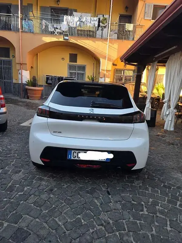 Usata Peugeot 208 Allure 101 CV (74 kW) 2021 Utilitaria
