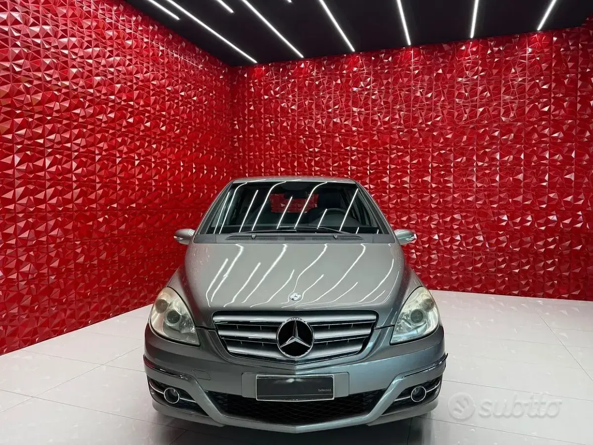 Usata Mercedes B170 116 CV (85 kW) 2008 Grigio Monovolume