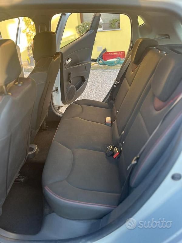 Usata Mini Cooper 109 CV (80 kW) 2009 Bianco Utilitaria