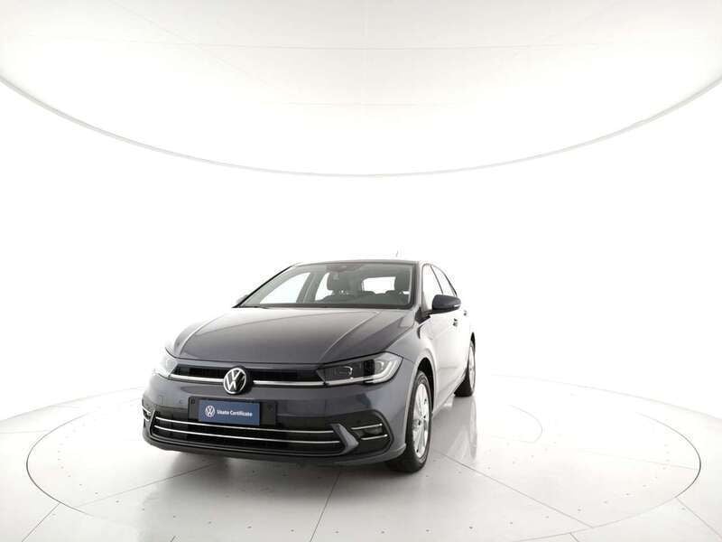 Smoky grey metallizzato Usata 2022 VW Polo Style Tre volumi | 16.900 € (Buon prezzo) - Immagine 1/4