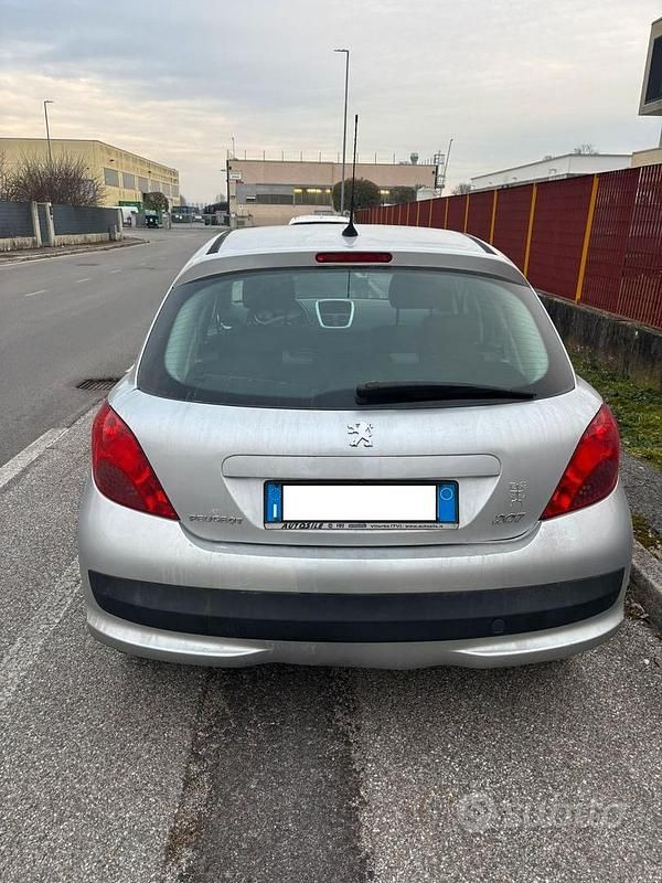 Usata Peugeot 207 2009 Grigio Utilitaria
