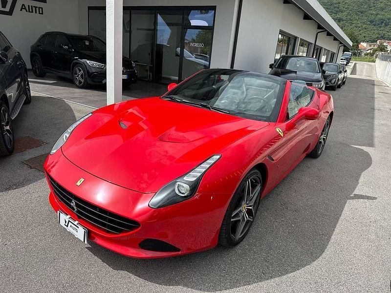 Usata Ferrari California 560 CV (411 kW) 2016 Rosso Cabrio