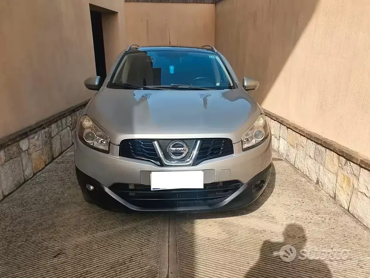 Usata Nissan Qashqai +2 Tekna 150 CV (110 kW) 2011 Grigio SUV