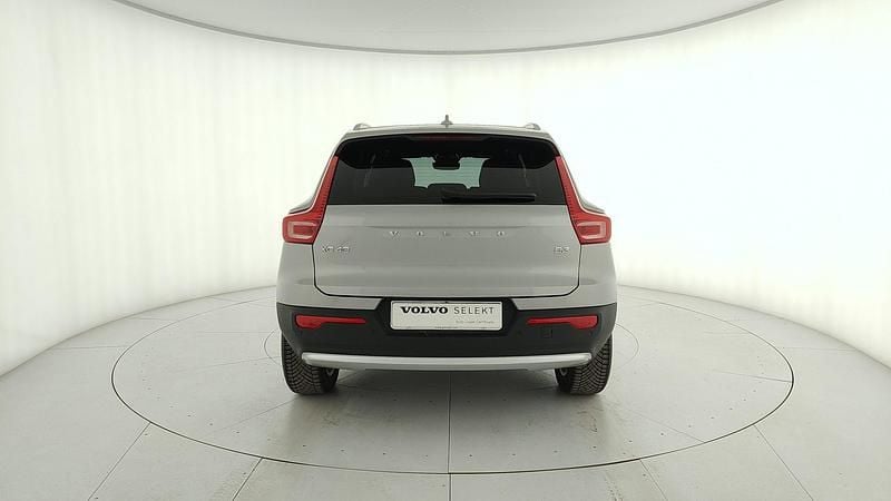Usata Volvo XC40 Core 163 CV (119 kW) 2025 Argento SUV