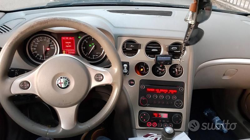 Usata Alfa Romeo 159 150 CV (110 kW) 2005 Blu Berlina