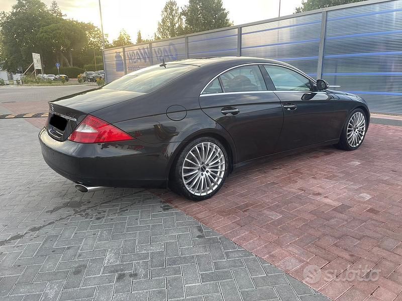 Usata Mercedes CLS320 224 CV (164 kW) 2006 Nero Berlina
