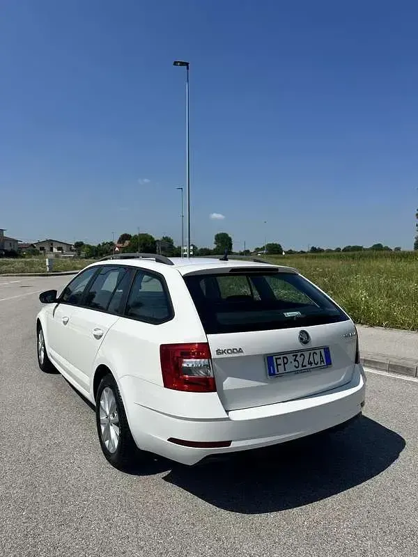 Usata Skoda Octavia 150 CV (110 kW) 2018 Bianco Station wagon