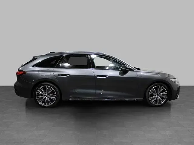 Nuova Audi A5 S-Line 204 CV (150 kW) 2025 Grigio daytona perla Station wagon