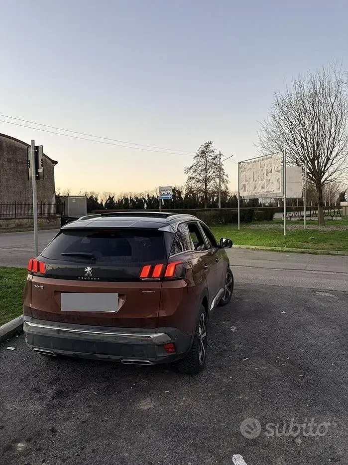 Usata Peugeot 3008 S 150 CV (110 kW) 2016 Arancione SUV