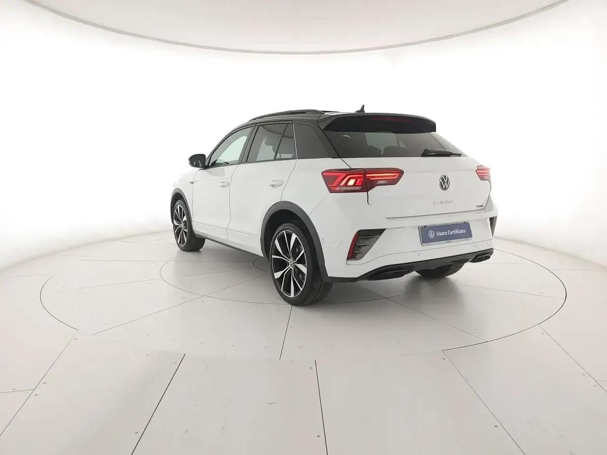 Usata VW T-Roc R-line 150 CV (110 kW) 2022 Pure white deep black perlato SUV