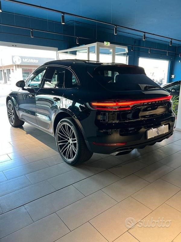 Usata Porsche Macan 244 CV (179 kW) 2021 Nero SUV