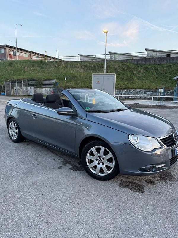 Begagnad VW Eos 122 HK (89 kW) 2010 Grå Cab