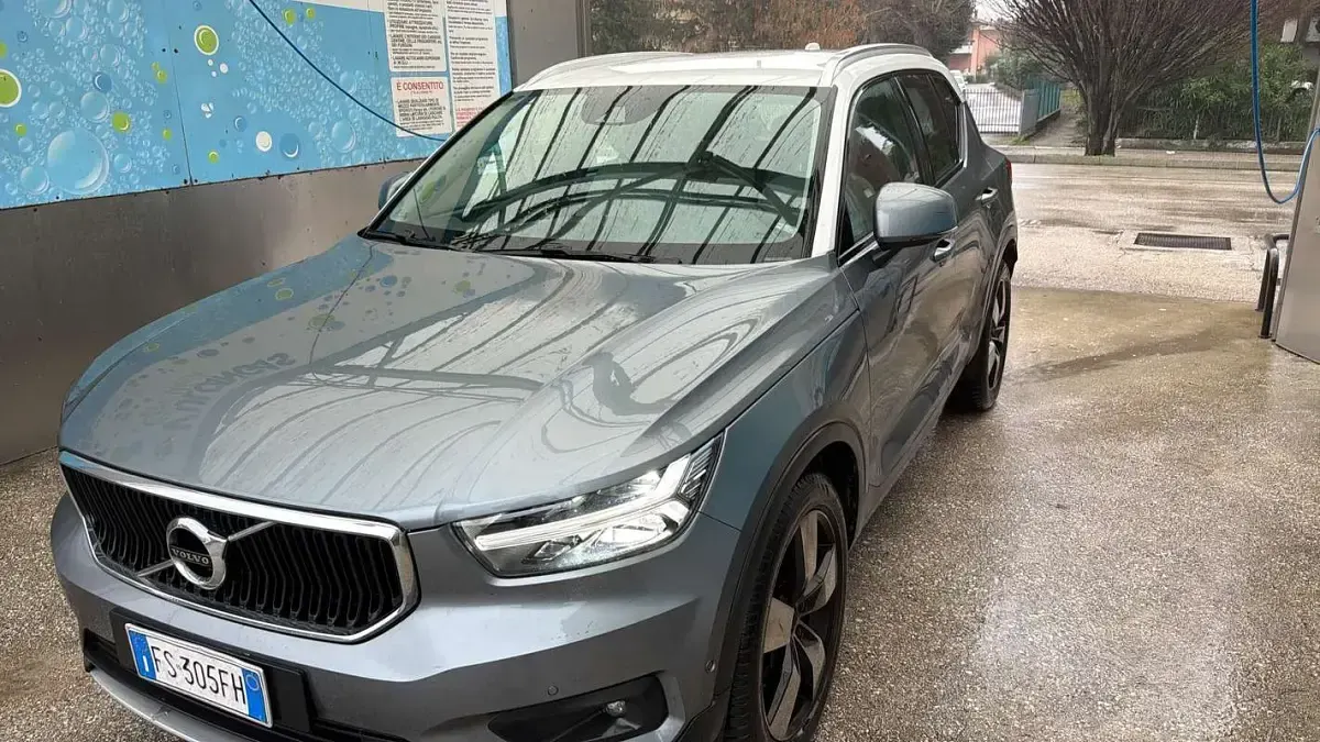 Usata Volvo XC40 Momentum 150 CV (110 kW) 2018 SUV