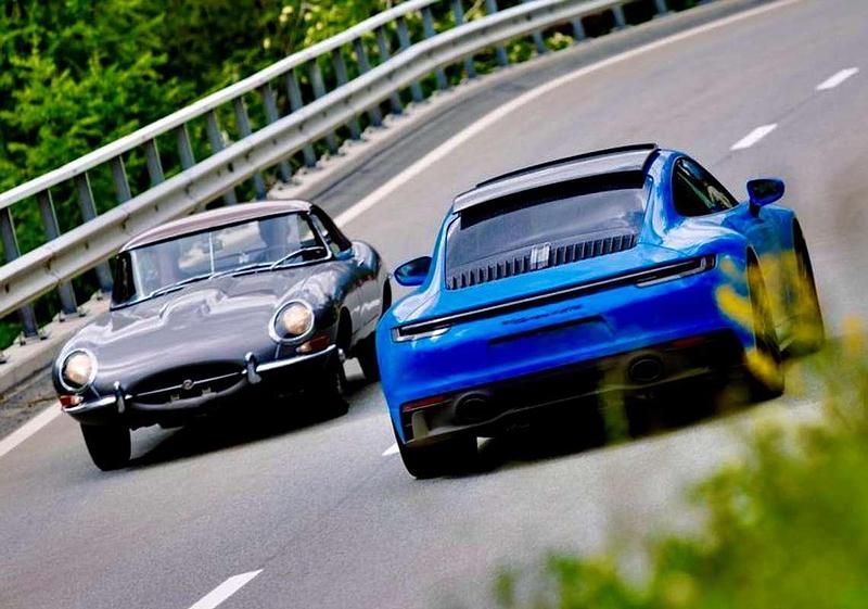 Usata Porsche 992 480 CV (353 kW) 2023 Blu/azzurro Coupé