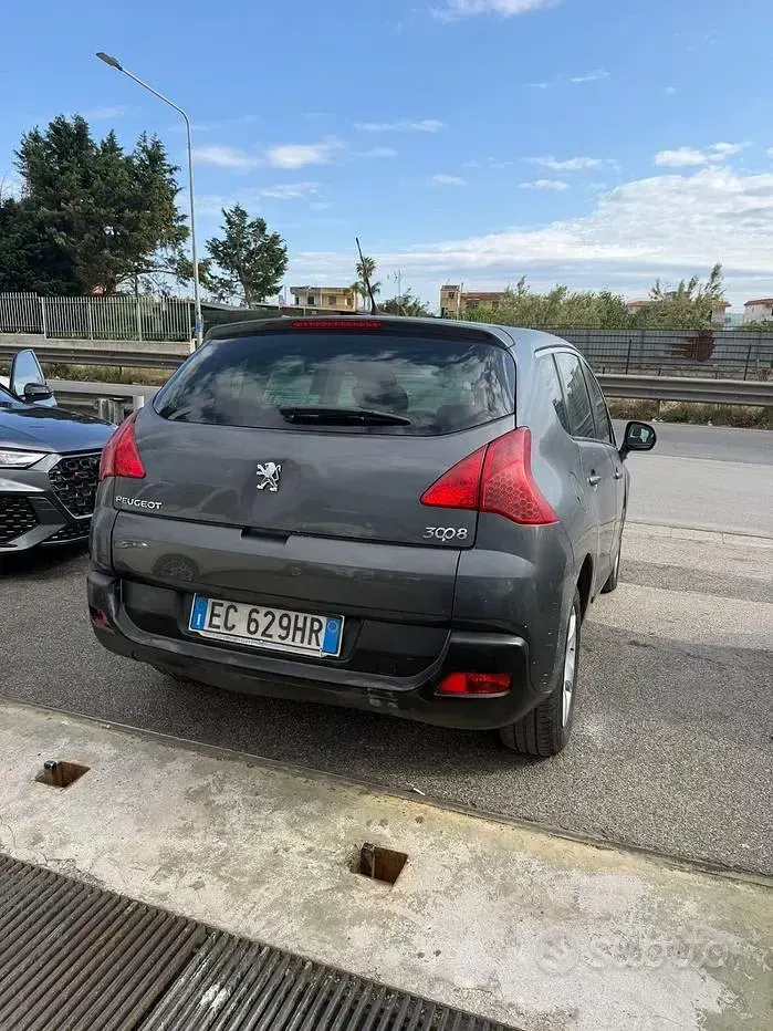 Usata Peugeot 3008 Premium 109 CV (80 kW) 2010 Grigio Station wagon