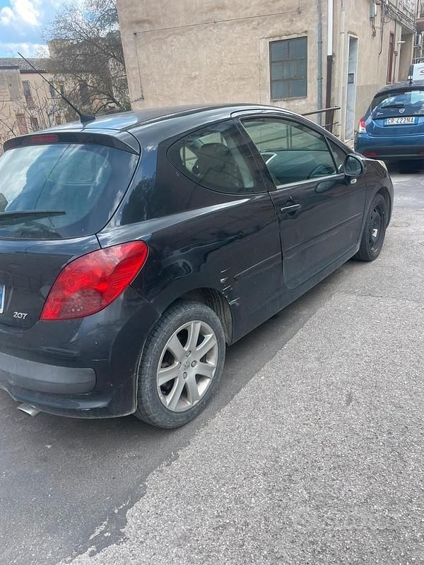 Usata Peugeot 207 90 CV (66 kW) 2007 Nero Berlina