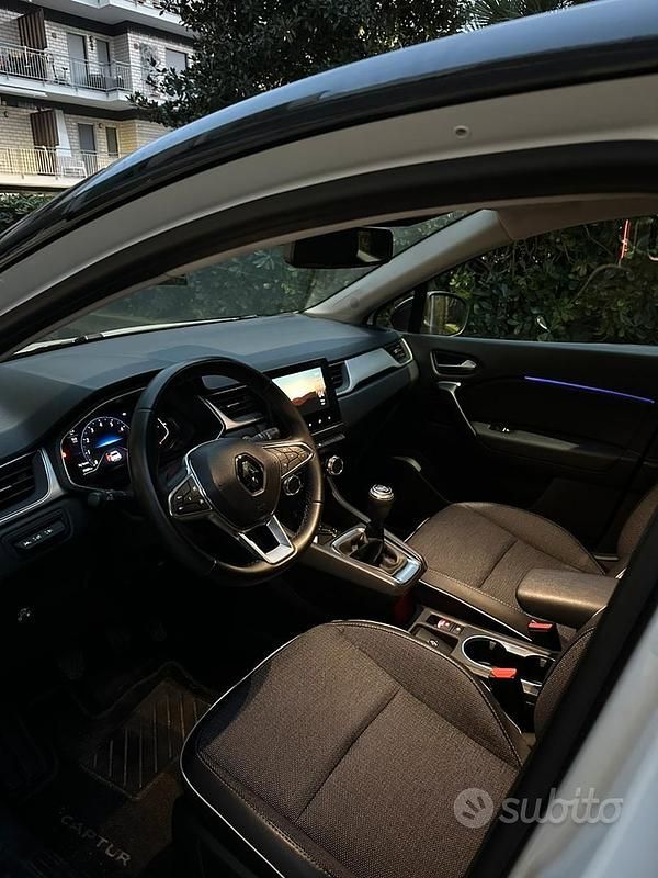 Usata Renault Captur Intens 101 CV (74 kW) 2021 Bianco SUV