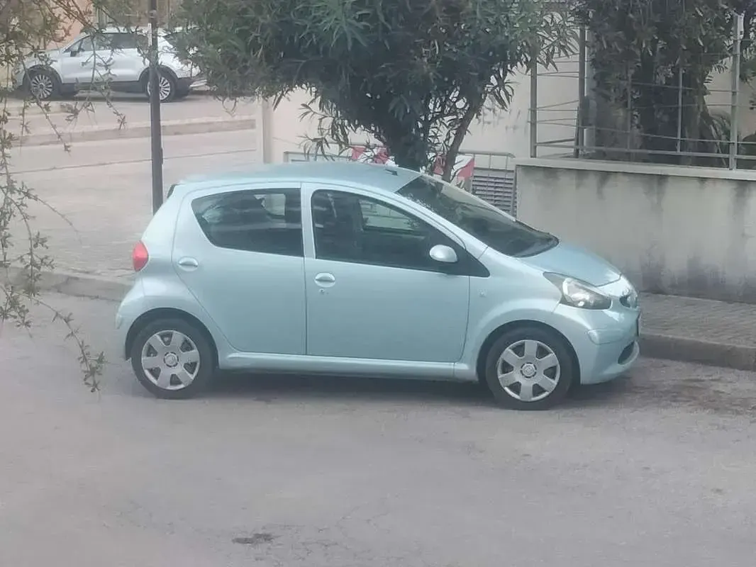 Usata Toyota Aygo Sol 68 CV (50 kW) 2006 Utilitaria