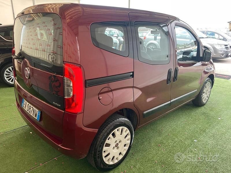 Usata Fiat Qubo Trekking 75 CV (55 kW) 2014 Rosso Monovolume
