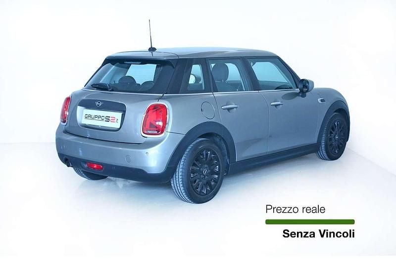 Usata Mini ONE 75 CV (55 kW) 2019 Argento Utilitaria