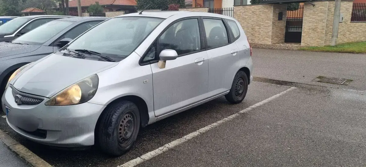 Usata Honda Jazz 77 CV (56 kW) 2005 Utilitaria