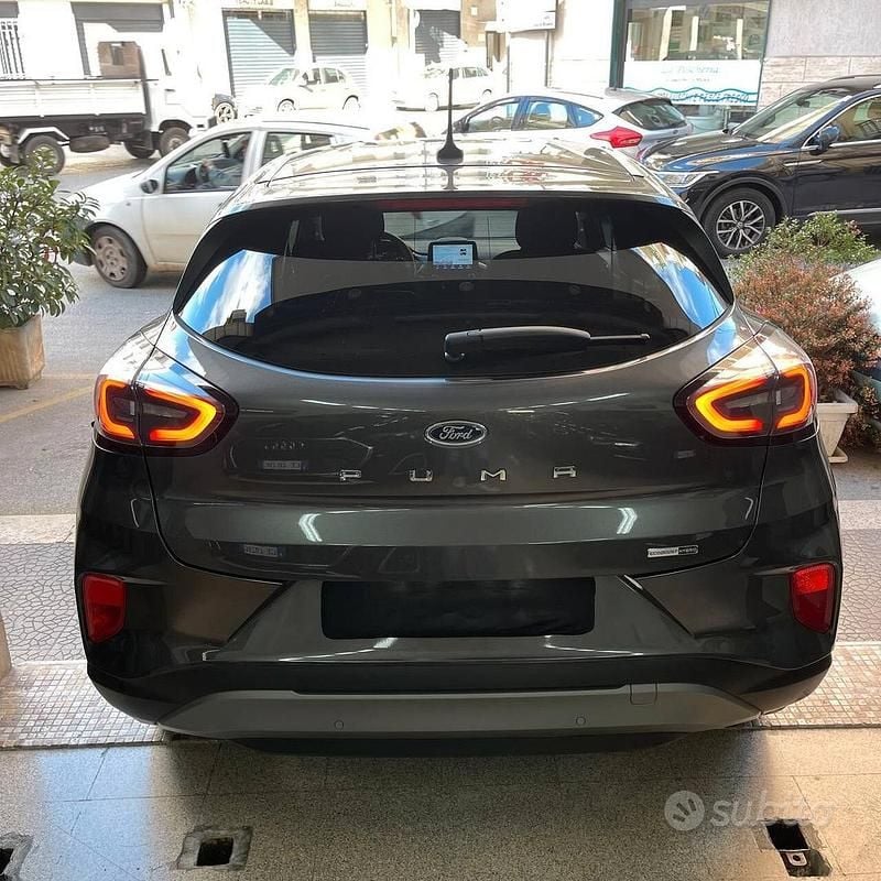 Usata Ford Puma Titanium 125 CV (91 kW) 2020 Grigio Berlina