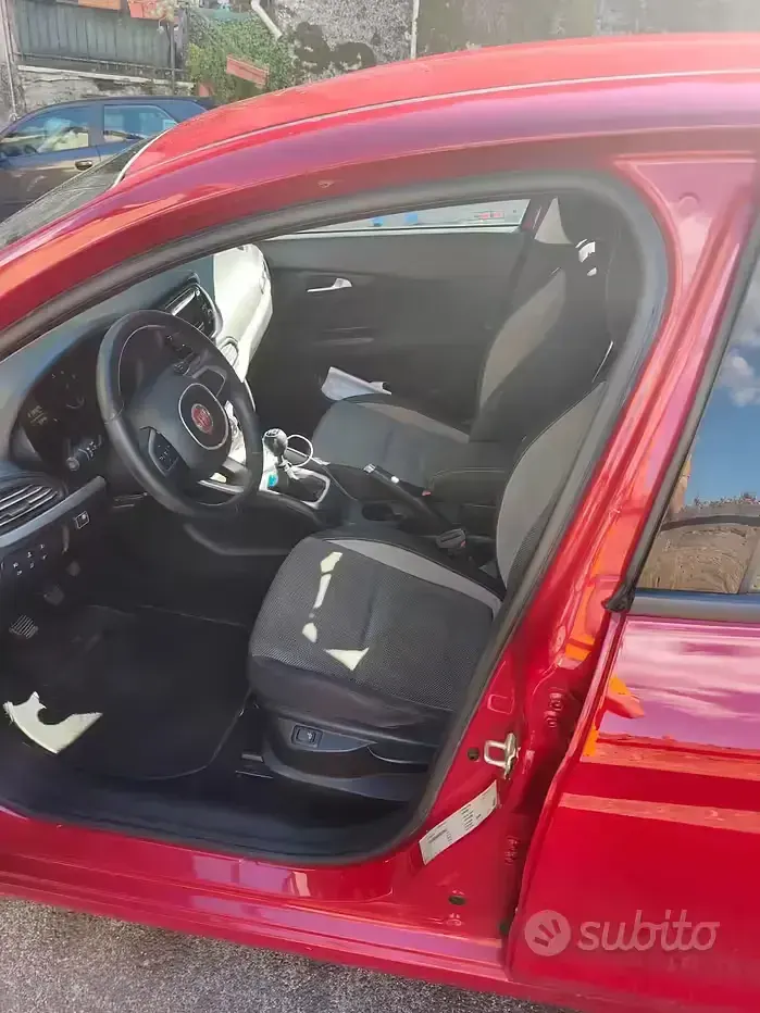 Usata Fiat Tipo 95 CV (69 kW) 2016 Rosso Berlina