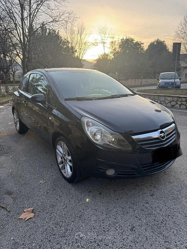 Usata Opel Corsa 75 CV (55 kW) 2008 Nero Utilitaria