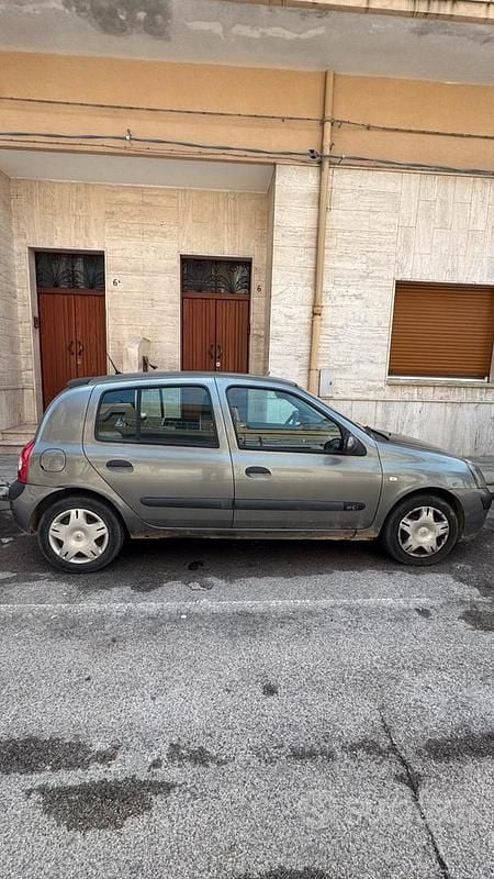 Usata Renault Clio II 2003 Grigio Berlina