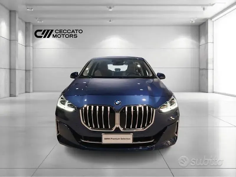 Usata BMW 218 Active Tourer Luxury Line 150 CV (110 kW) 2023 Blu Monovolume