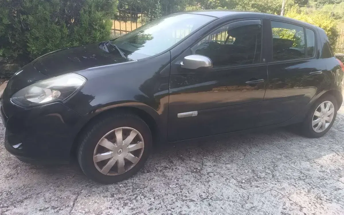 Usata Renault Clio III 75 CV (55 kW) 2011 Nero Berlina